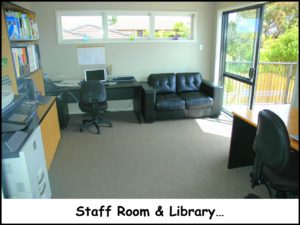 Daycare with spacious rooms that are all about children and seeing their discoveries & learning evolve near Blockhouse Bay, Lynfield, Royal Oak, New Windsor, Owairaka, Green Bay, Three Kings, New Lynn, Titirangi, Hillsborough, Mt Albert, Sandringham, Mt Roskill, Huia, Laingholm